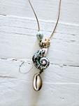 Colgante cuero y caracola  | 646 | Bohemian Barcelona, freespirit, lifestyle.