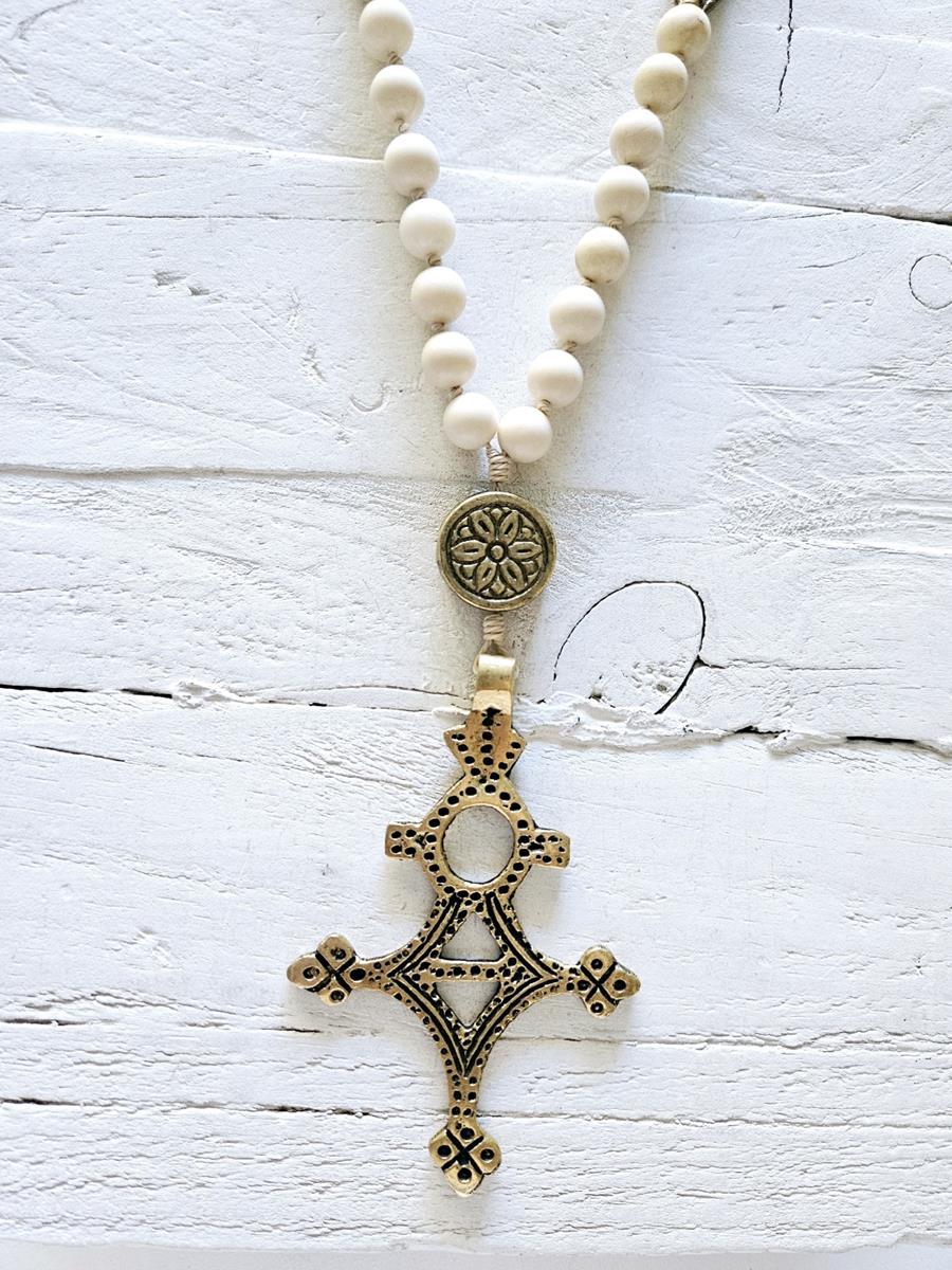 Cruz golden white | 291 | Bohemian Barcelona, freespirit, lifestyle.