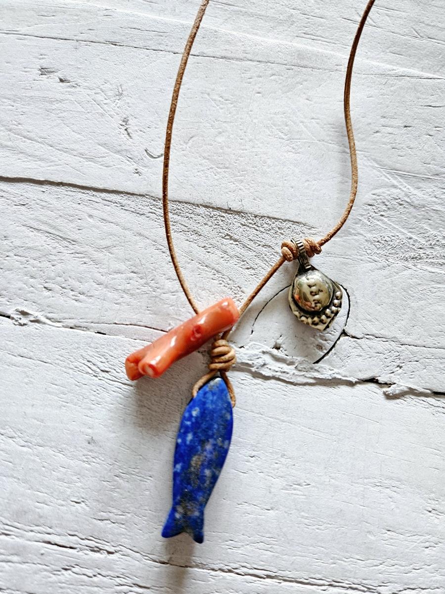 Colgante Fish lapis cuero | JAC217 | Bohemian Barcelona, freespirit, lifestyle.