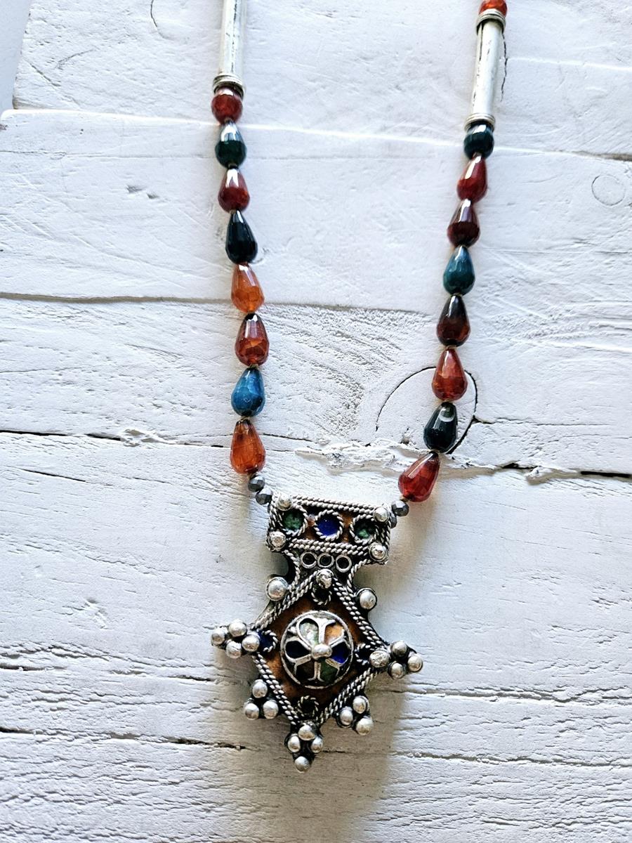 Collar gotas multicolor y cruz bereber | 291 | Bohemian Barcelona, freespirit, lifestyle.