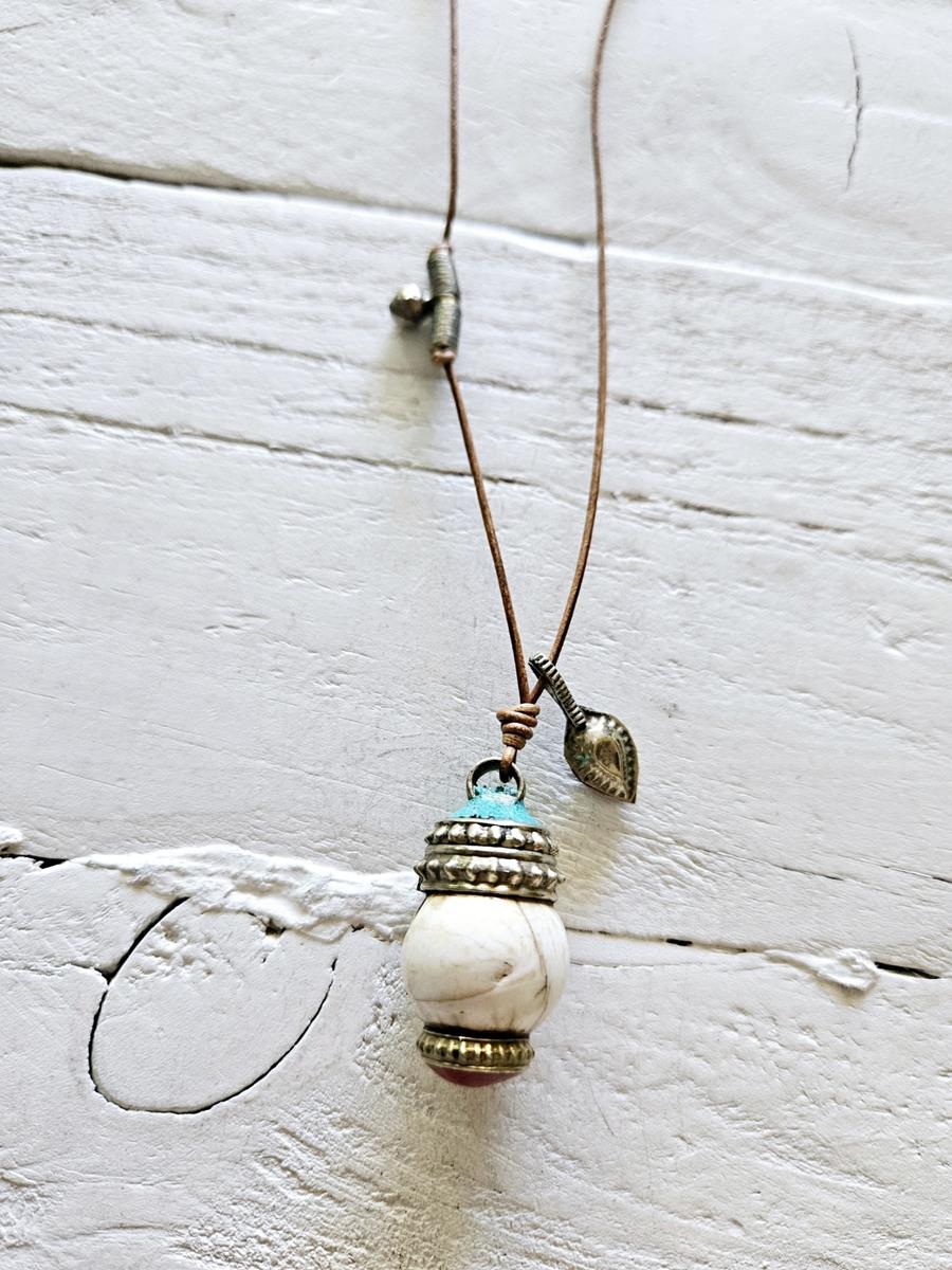 Colgante péndulo cuero nomad | JAC217 | Bohemian Barcelona, freespirit, lifestyle.