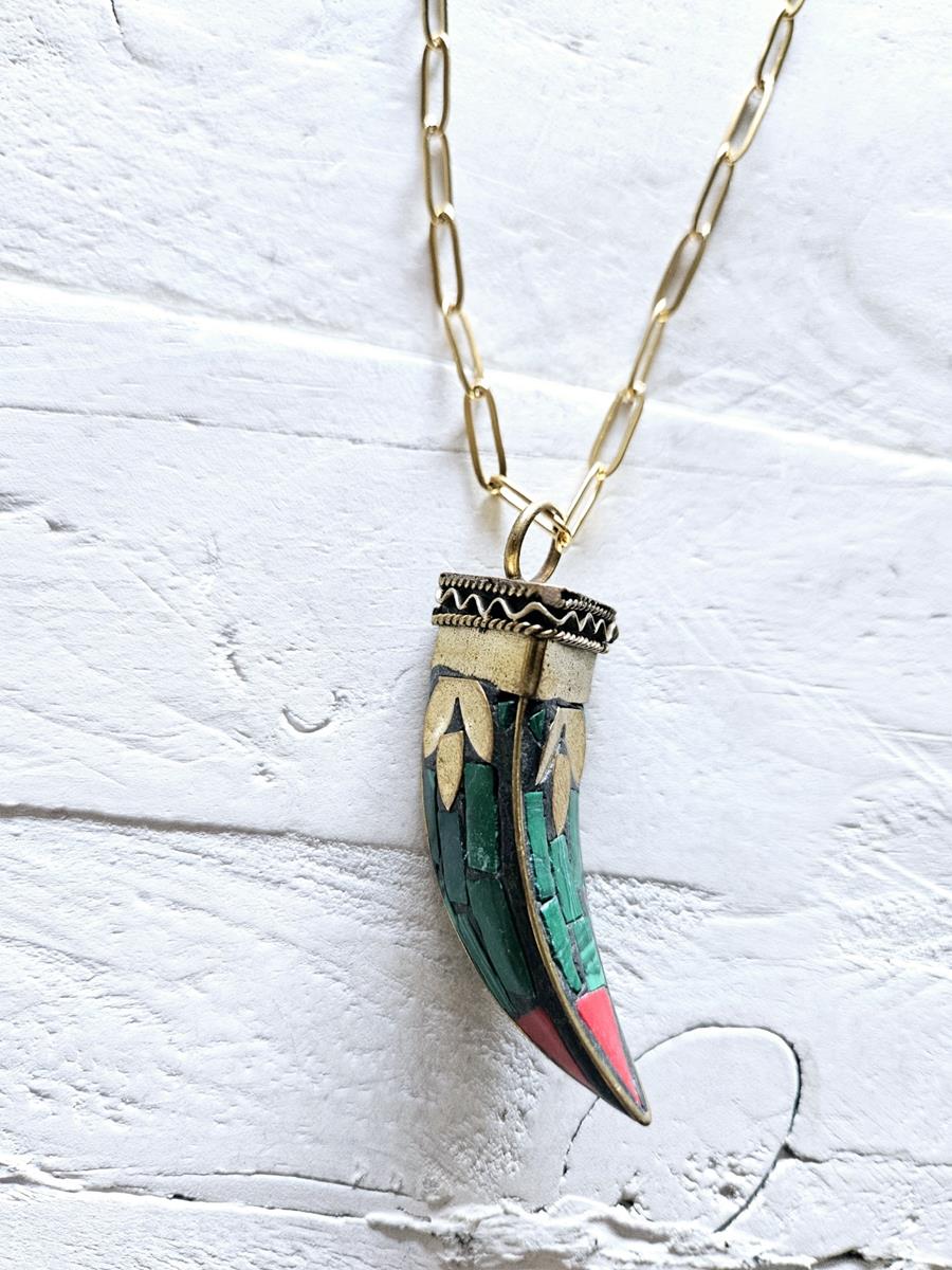 Cadena colmillo tibetano verde | 1432 | Bohemian Barcelona, freespirit, lifestyle.