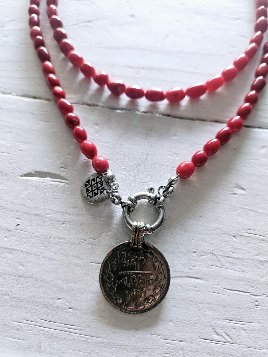 Gargantilla doble coral y moneda | NOM104