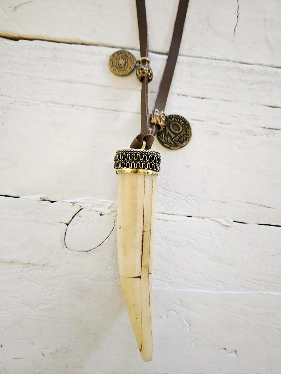 Cuero y colmillo golden | 291 | Bohemian Barcelona, freespirit, lifestyle.