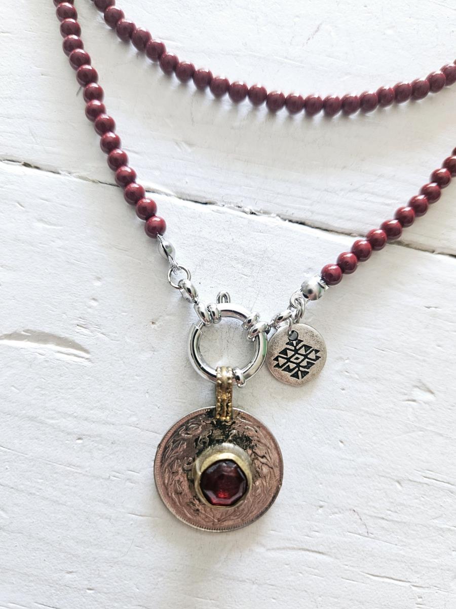 Gargantilla cinabrio doble moneda | NOM104 | Bohemian Barcelona, freespirit, lifestyle.