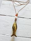 Colgante fish golden cuero perla | JAC217 | Bohemian Barcelona, freespirit, lifestyle.