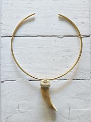 Gargantilla aro colmillo white golden | 1667 | Bohemian Barcelona, freespirit, lifestyle.