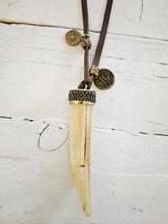 Cuero y colmillo golden | 291 | Bohemian Barcelona, freespirit, lifestyle.