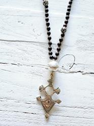 Granates y cruz tuareg | 291 | Bohemian Barcelona, freespirit, lifestyle.