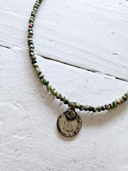 Gargantilla verde moneda | NOM104