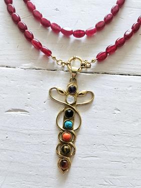 Gargantilla golden chakras borgoña  | NOM104 | Bohemian Barcelona, freespirit, lifestyle.