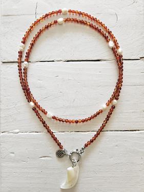 Collar doble cornalina perla y colmillo | 717