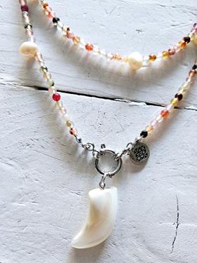 Multicolor perla doble y colmillo | 717 | Bohemian Barcelona, freespirit, lifestyle.