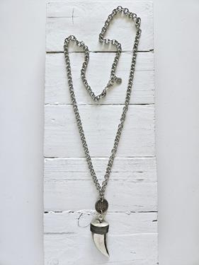Cadena colmillo y moneda plata vieja | 291 | Bohemian Barcelona, freespirit, lifestyle.