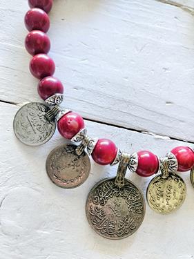 Collar coral y monedas | NOM104 | Bohemian Barcelona, freespirit, lifestyle.