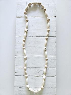Collar White | 1541 | Bohemian Barcelona, freespirit, lifestyle.