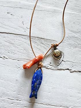 Colgante Fish lapis cuero | JAC217 | Bohemian Barcelona, freespirit, lifestyle.